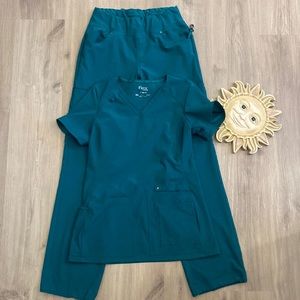 Cherokee IFLEX Flawless ScrubSet